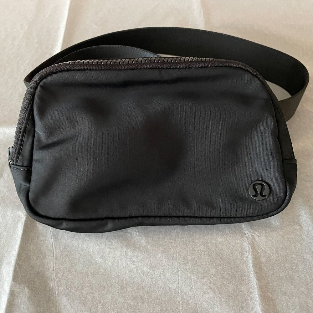 Lululemon Black Belt Bag – OG Version w/ Matte Black Hardware